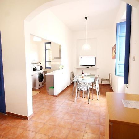 Colosseum Super Family Apartment Рим Екстериор снимка