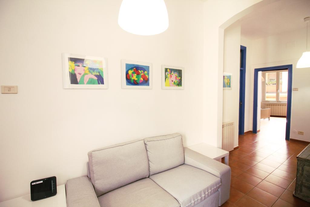 Colosseum Super Family Apartment Рим Екстериор снимка