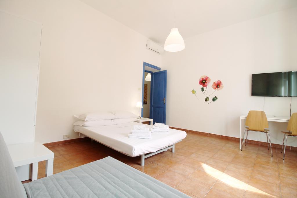 Colosseum Super Family Apartment Рим Екстериор снимка